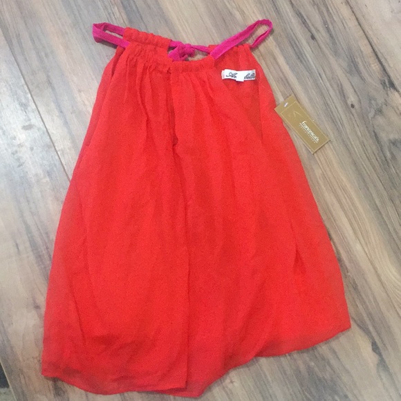 Francesca's Collections Tops - NWT keyhole neckline tank with ribbon tie Sz M
